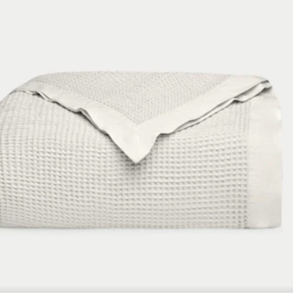 Cozy Earth Waffle Blanket Oversized Throw - Picture 2 of 3